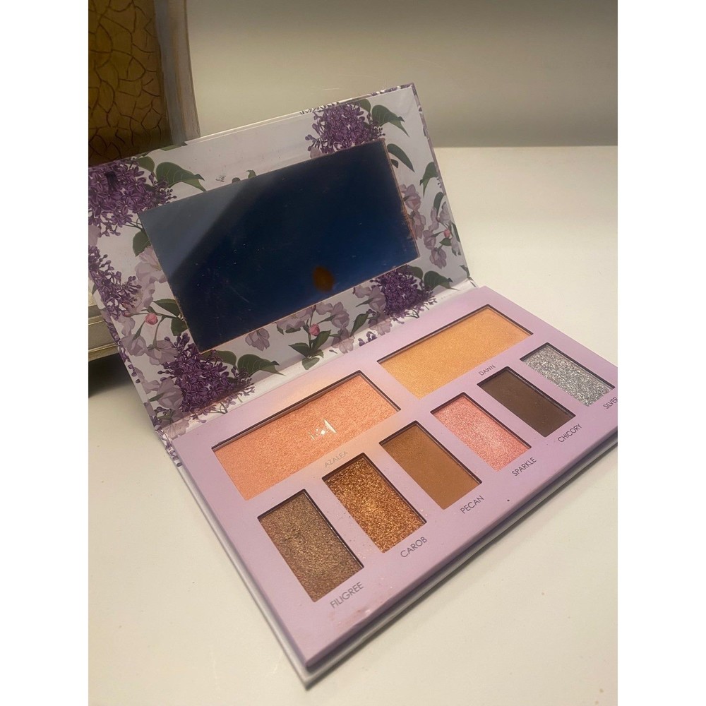 Sakura + Sage - Vegan Eyeshadow &‎ Blush Palette